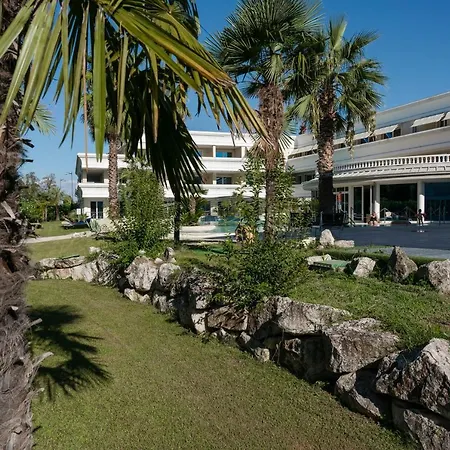 Apt24 - Relais Du - With Pool ديسينسانو ديل غاردا