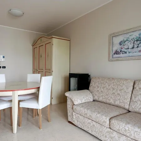 Apt24 - Relais Du - With Pool شقة فندقية ديسينسانو ديل غاردا