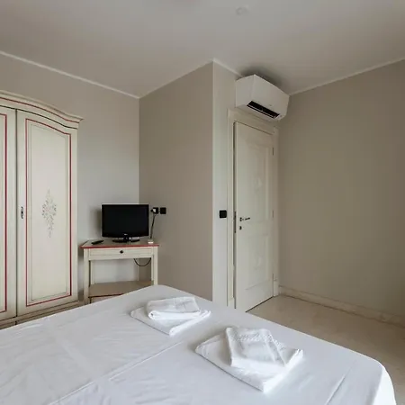 Apt24 - Relais Du - With Pool شقة فندقية *